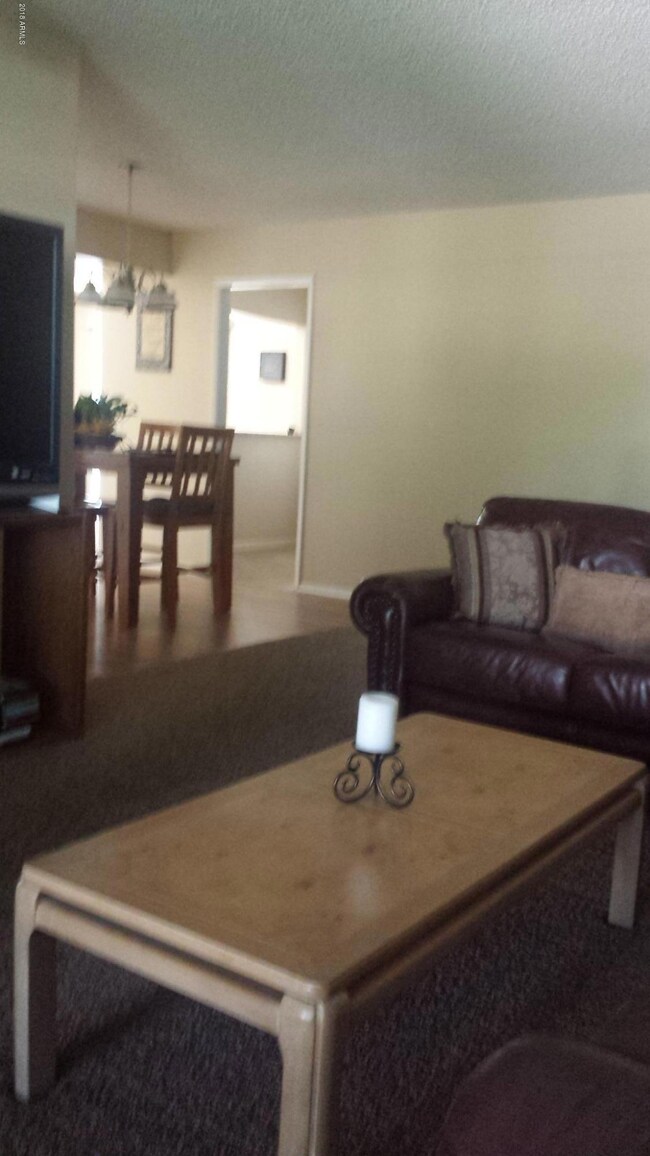 10631 W Highwood Ln, Sun City, AZ 85373 - photo 6