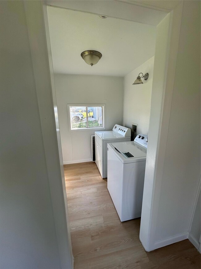 506 W Parnell St, Denison, TX 75020 - photo 6