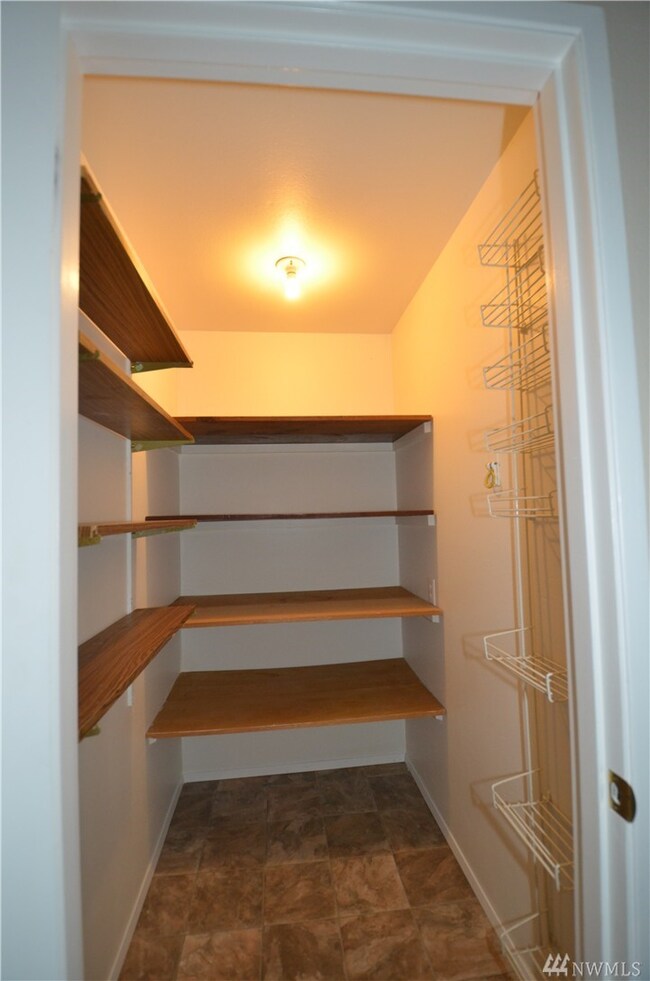 20510 76th Ave W unit B, Edmonds, WA 98026 - photo 5