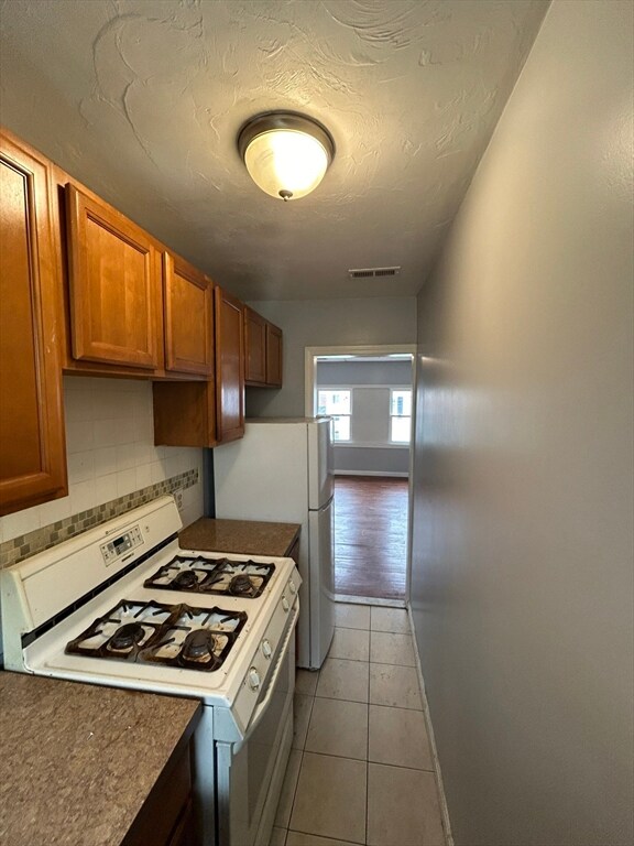 23 Brow St unit 2E, Fall River, MA 02721 - photo 7