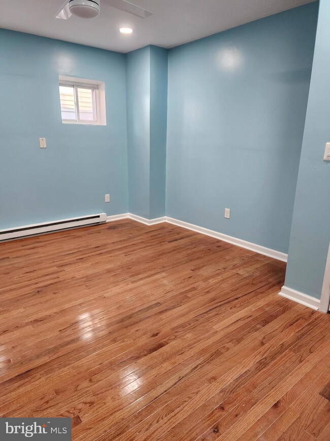 1040 Lincoln Ave unit 2, Prospect Park, PA 19076 - photo 5