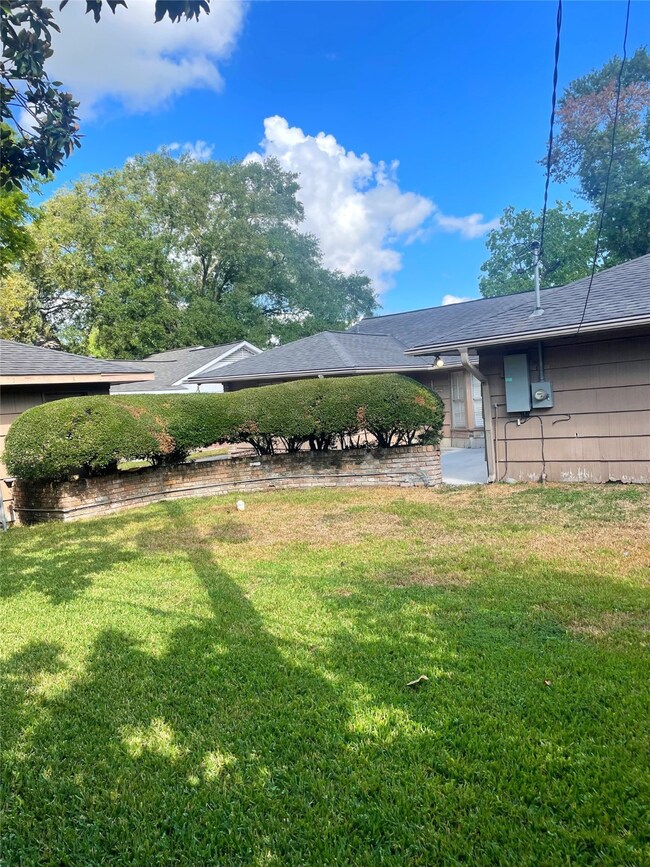 6255 Piping Rock Ln, Houston, TX 77057 - photo 6