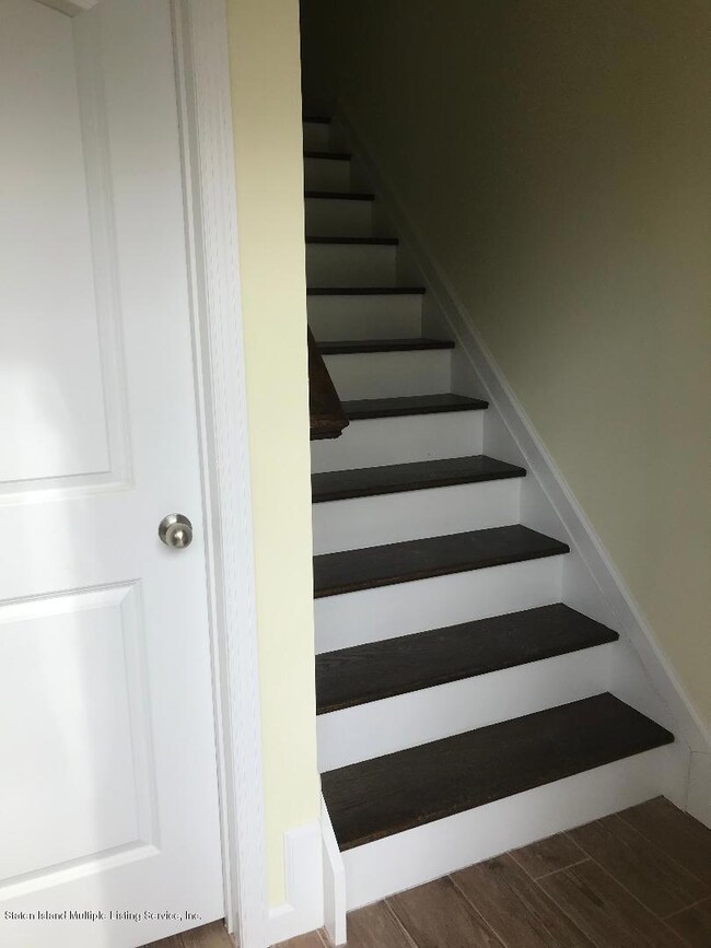 27 howe st 2nd fl 1