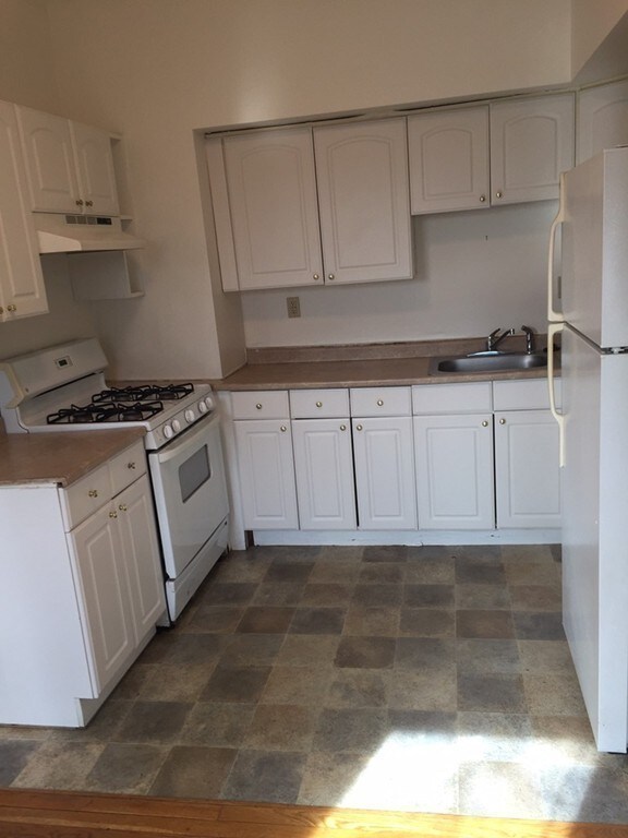 324 Chestnut Hill Ave unit 8, Brighton, MA 02135 - photo 6