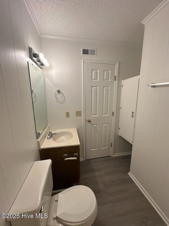 208 Zack Cir unit B, Jacksonville, NC 28540 - photo 7