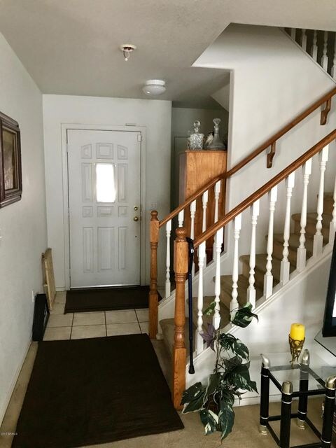 Entry 94th Av