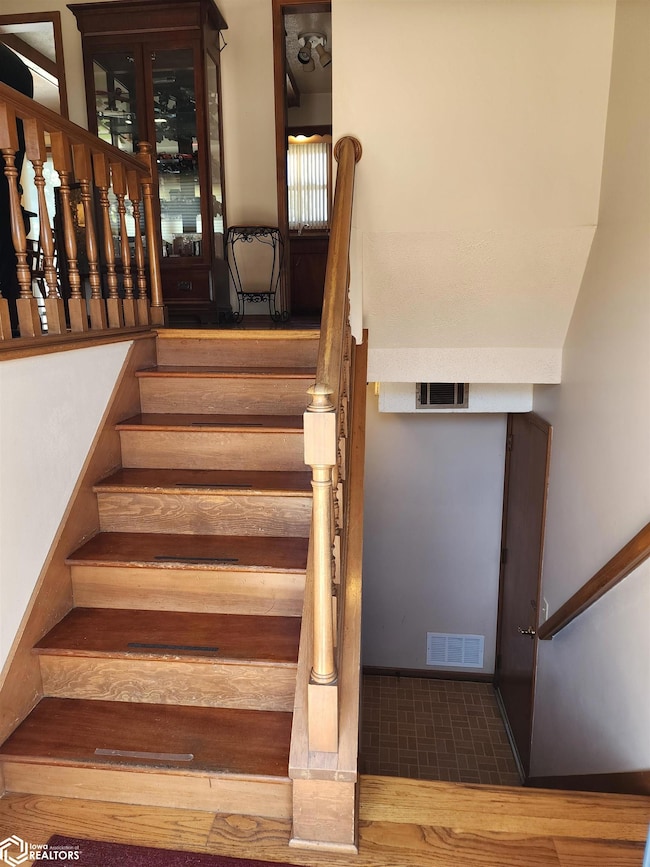 Split foyer entry