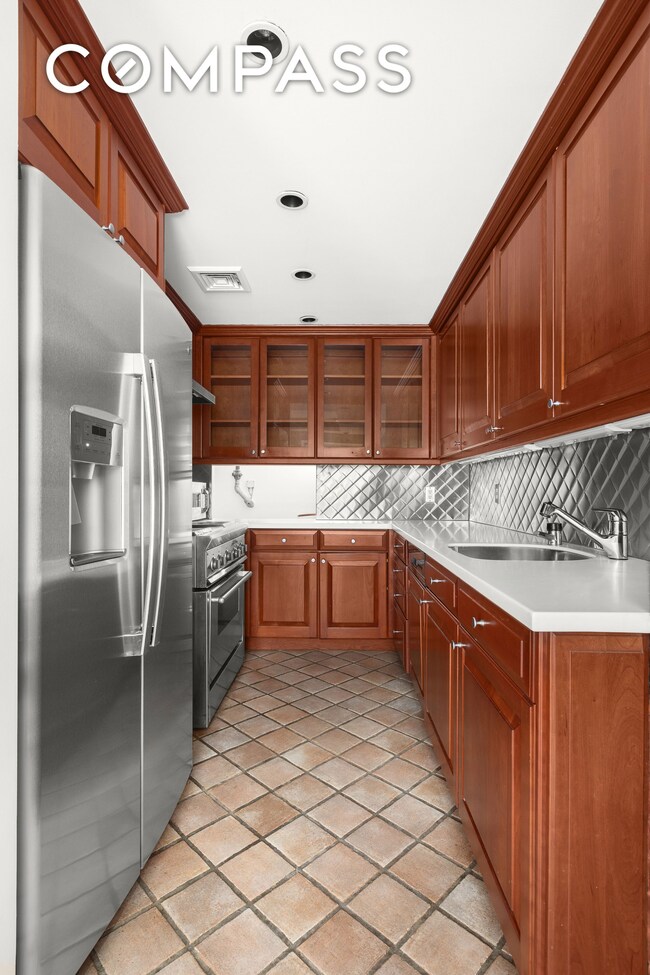 152 E End Ave unit TH, New York, NY 10028 - photo 4