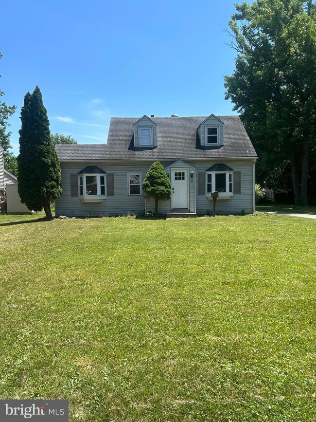 18 Oakwood Ave, Penns Grove, NJ 08069 - photo 4