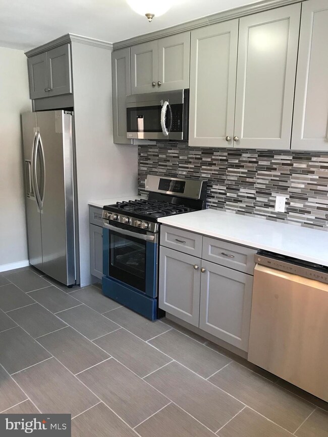 8655 Fayette St, Philadelphia, PA 19150 - photo 4