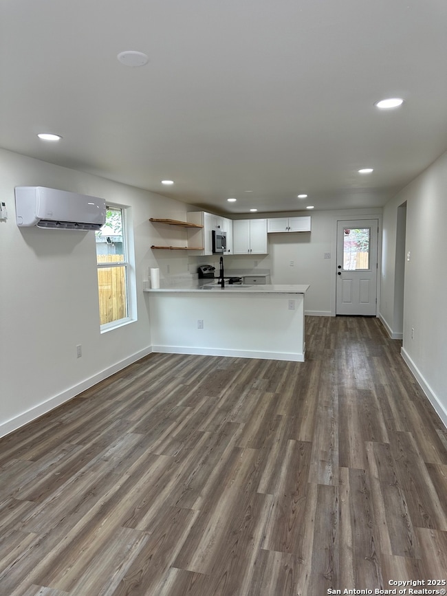 1418 Essex St, San Antonio, TX 78210 - photo 4