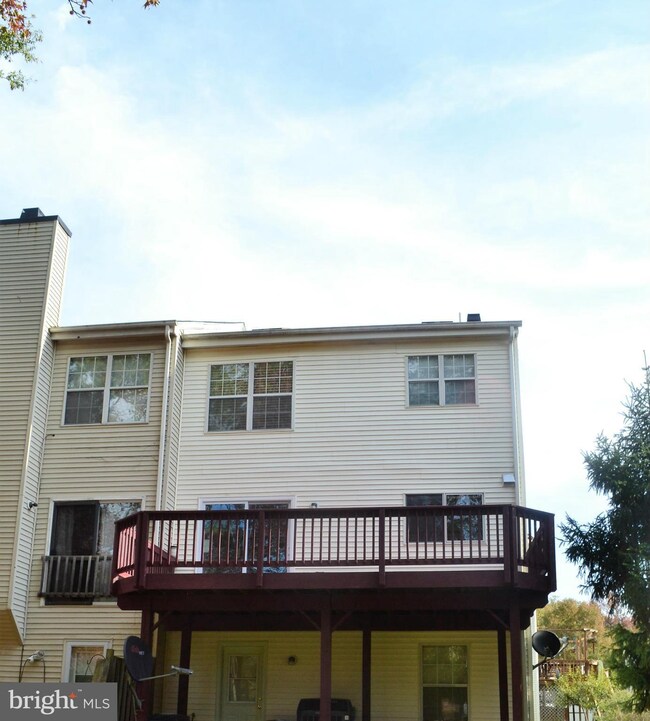 9305 Frensham Ct, Laurel, MD 20708 - photo 3