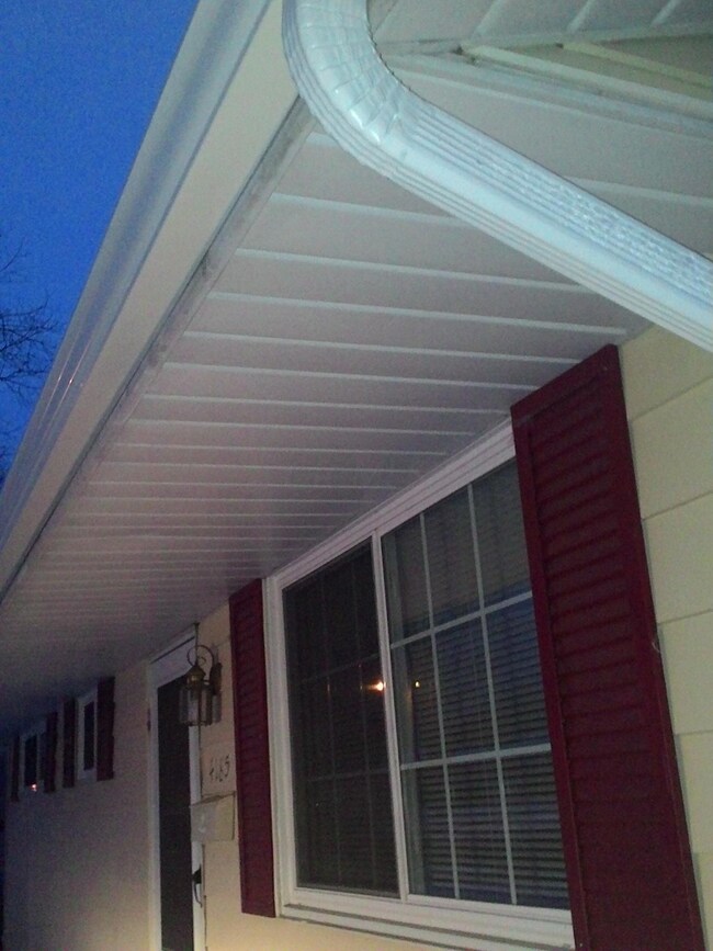 4185 Chandler Dr, Columbus, OH 43213 - photo 5