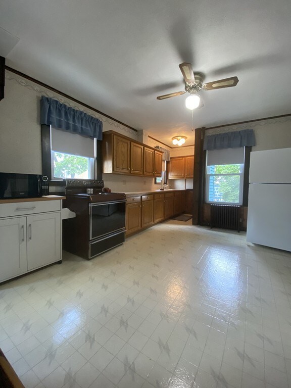 495 Rantoul St unit 2, Beverly, MA 01915 - photo 5