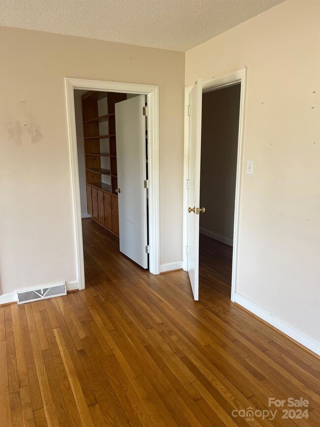 448 Ostwalt Amity Rd, Troutman, NC 28166 - photo 5