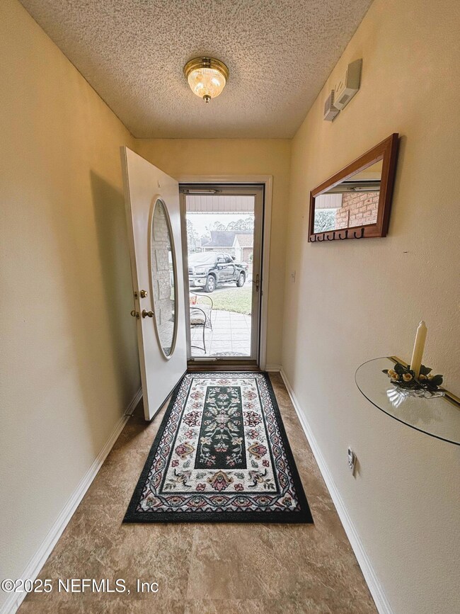 entrance inside toward dront