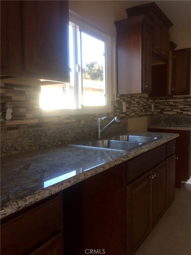 3150 Oakwood Ave, Lynwood, CA 90262 - photo 5