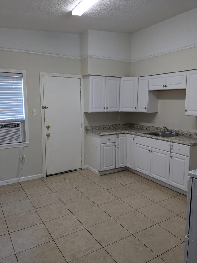 3359 Frick Rd unit 4, Houston, TX 77086 - photo 7
