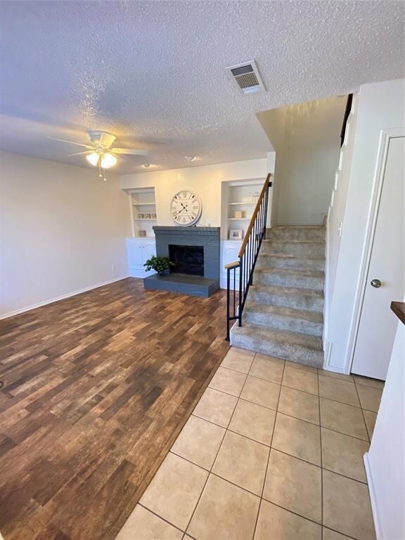 2713 Meadow Park Dr unit A, Bedford, TX 76021 - photo 2