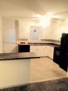 Avalon 10, Kitchen pic Unit B