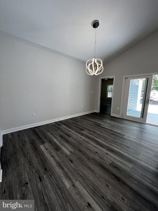 38 Meadow View Ln, Colonial Beach, VA 22443 - photo 6