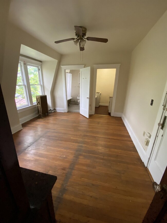 175 Jay St unit 5x, Albany, NY 12210 - photo 3