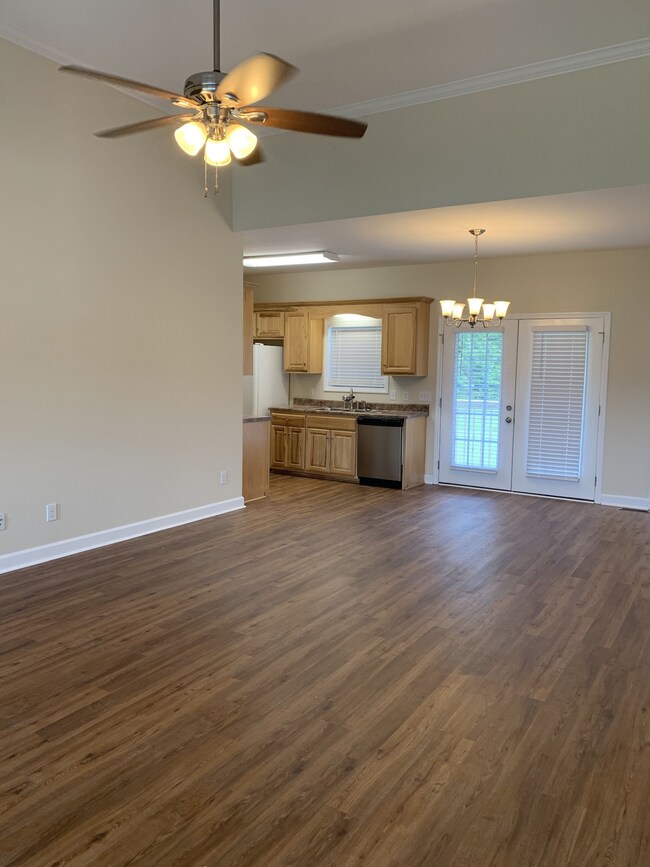 253 John Mark Ct, Manchester, TN 37355 - photo 3