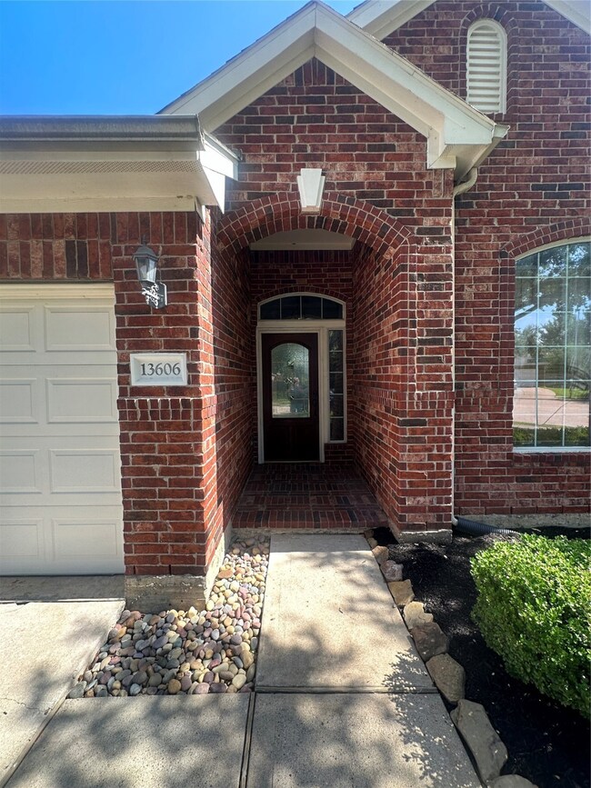 13606 Short Brook Ln, Houston, TX 77041 - photo 2