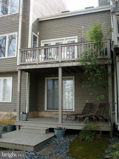 15518 Royal Crescent Ct, Dumfries, VA 22025 - photo 4