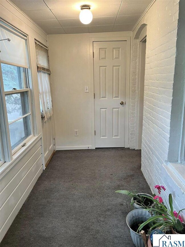 E E Vine St, Mankato, MN 56001 - photo 5