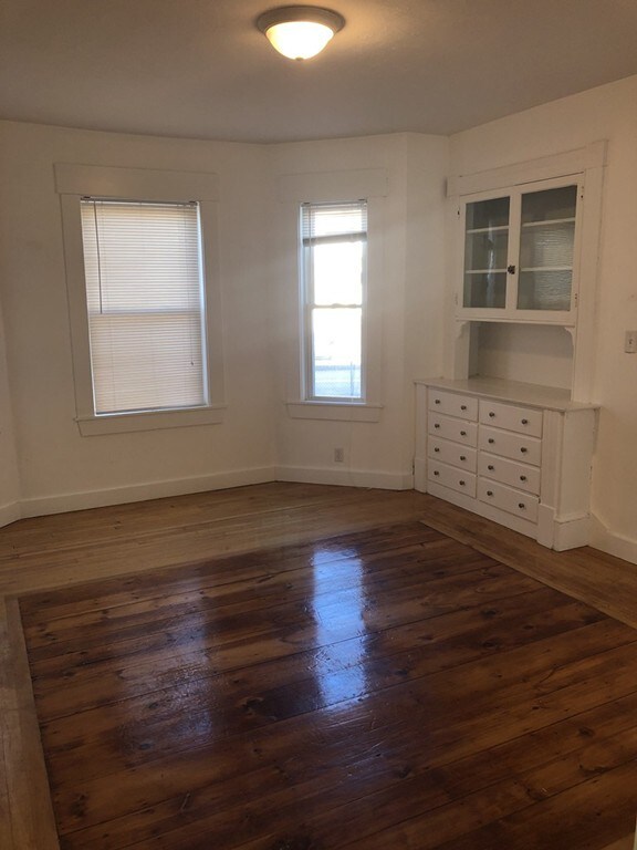 183 Methuen St unit 1st floor, Lowell, MA 01850 - photo 7