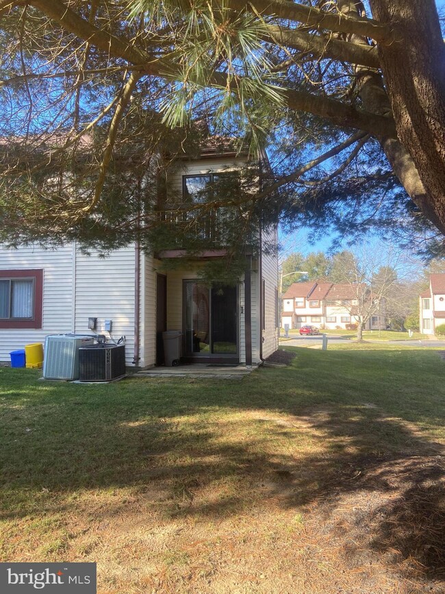 803 Jacob Ct unit 1, Dayton, NJ 08810 - photo 3