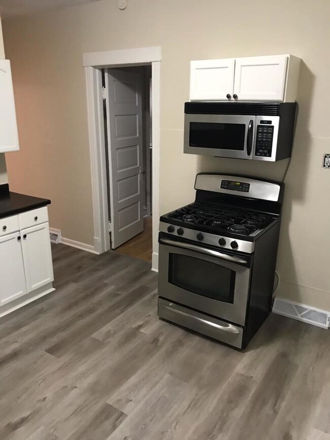 4918 W 29th Place, Cicero, IL 60804 - photo 3