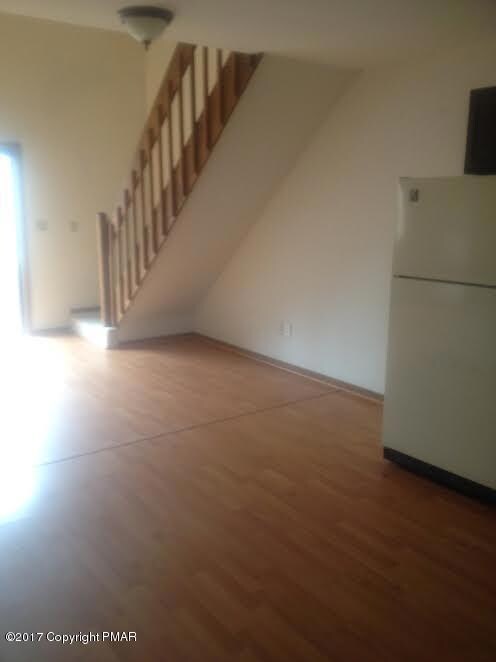 316 Keswick Ave, Bushkill, PA 18324 - photo 3