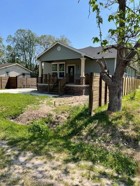 965 Marjorie St, Houston, TX 77088 - photo 5