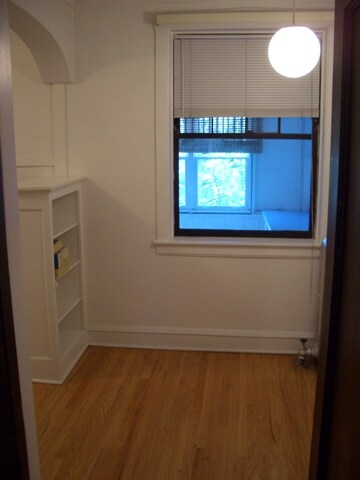 2610 W Montrose Ave, Chicago, IL 60618 - photo 7