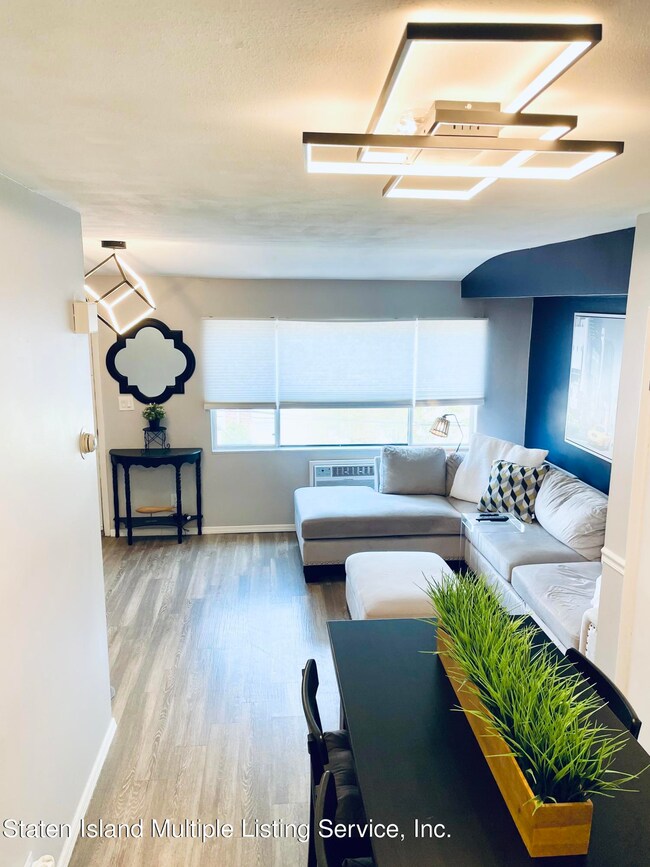 36B Francine Ct unit 94B, Staten Island, NY 10306 - photo 7