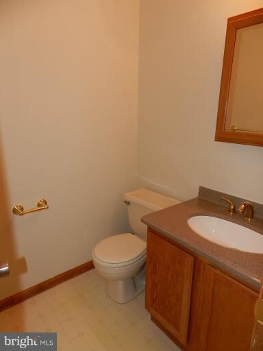 10413 Chesterwood Dr, Spotsylvania, VA 22553 - photo 2