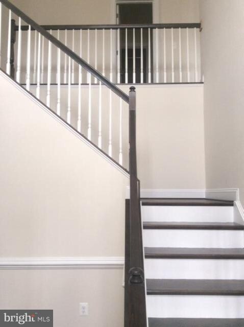 24421 Moon Glade Ct, Aldie, VA 20105 - photo 4