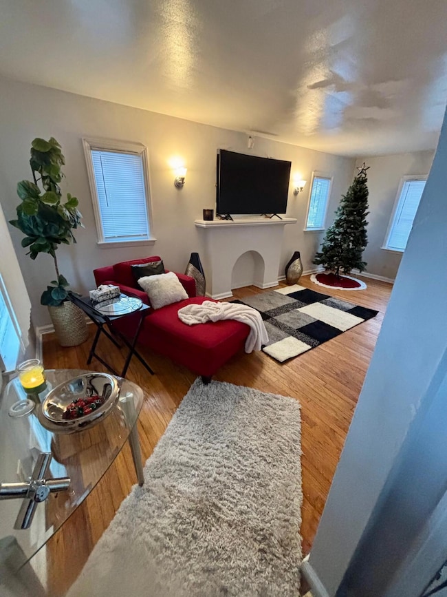 10301 Berkshire St, Detroit, MI 48224 - photo 2