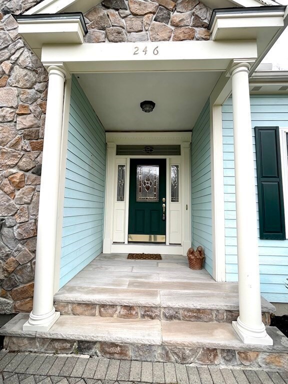 246 Nicholas Dr, Lancaster, MA 01523 - photo 4