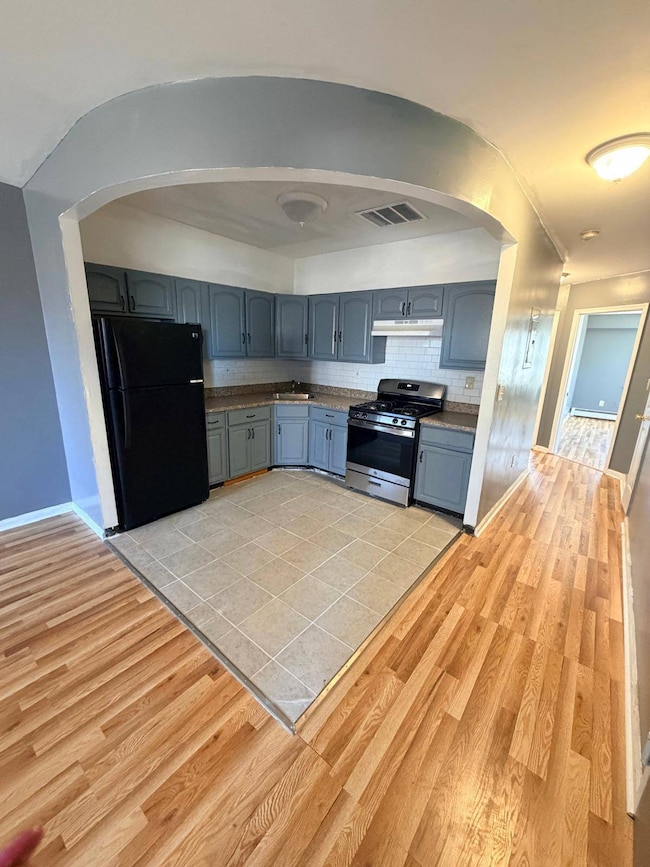 392 Montauk Ave unit 2, Brooklyn, NY 11208 - photo 5