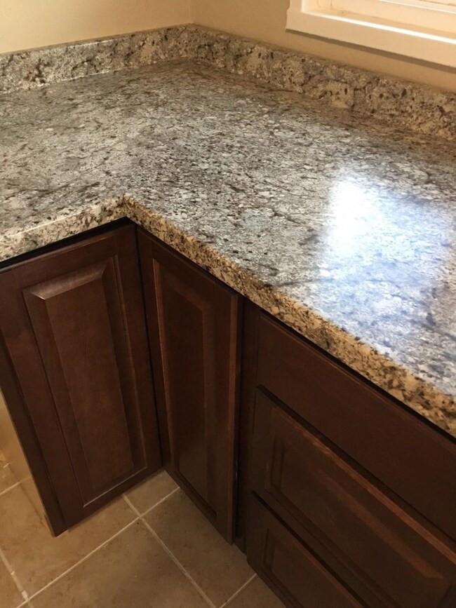 2402 Duran Ave, Alamogordo, NM 88310 - photo 5