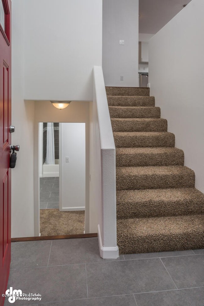 611 Lori Drive Anchorage AK-large-025-Fr