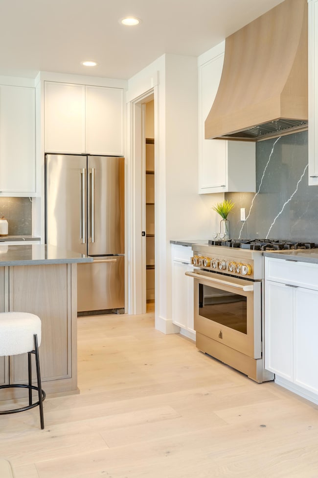 1142 NW Ochoa Dr, Bend, OR 97703 - photo 6