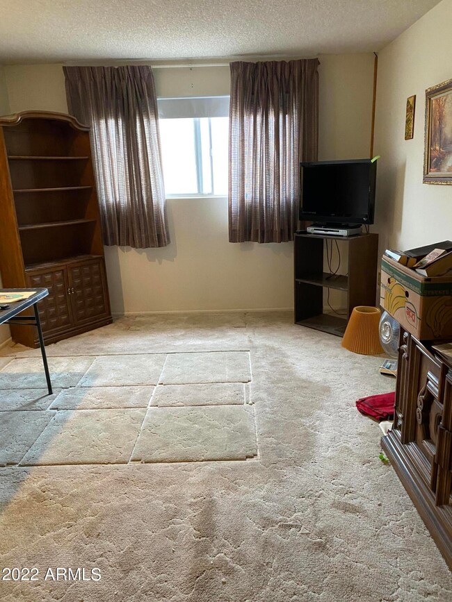 9039 N Balboa Dr, Sun City, AZ 85351 - photo 7