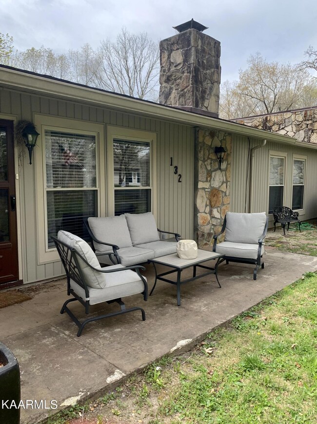 132 Dovenshire Dr, Crossville, TN 38558 - photo 2