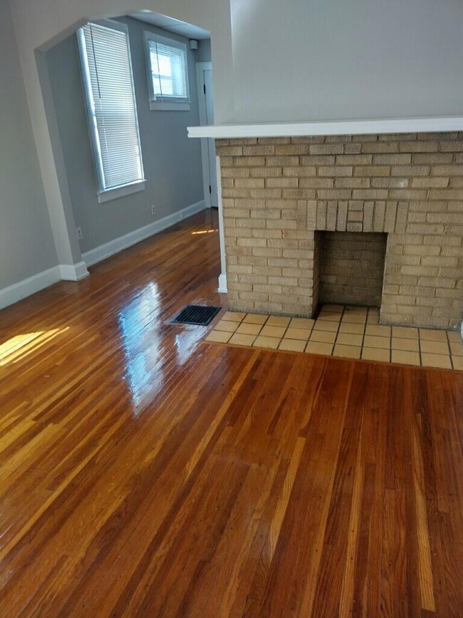 251 N Wheatland Ave, Columbus, OH 43204 - photo 3