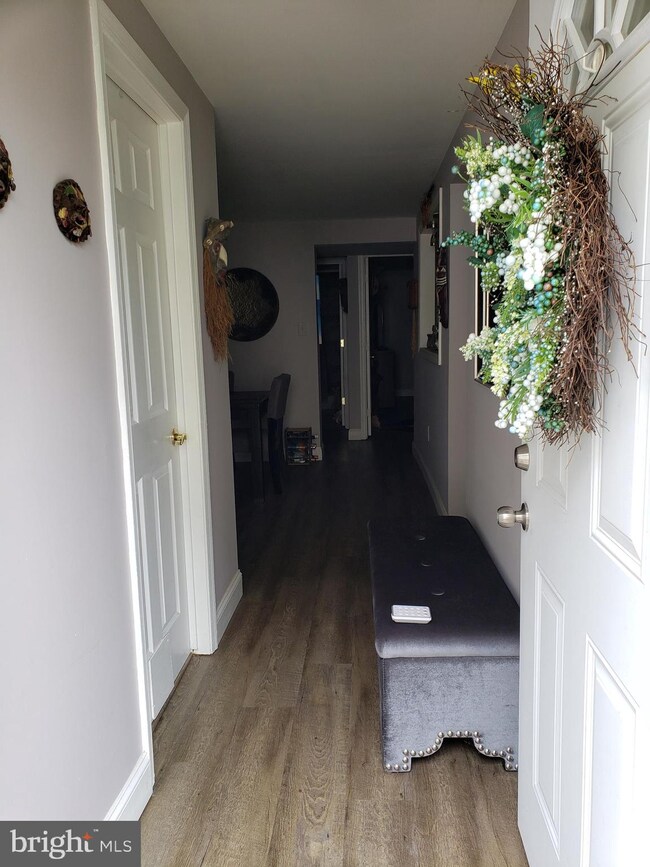 1474 Lowell Ct, Crofton, MD 21114 - photo 2