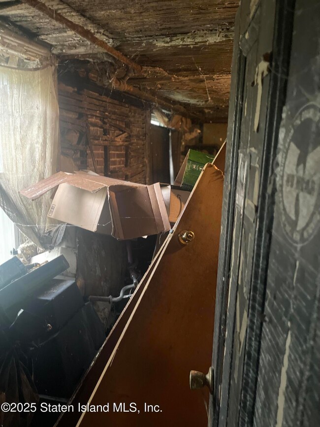 63 Cassidy Place, Staten Island, NY 10301 - photo 6